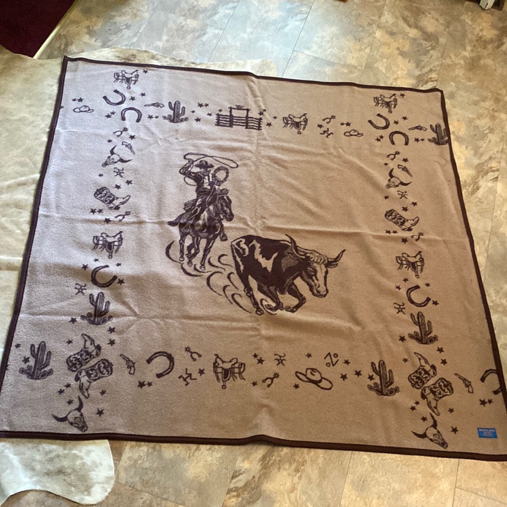 Brand New Pendleton wool blanket. Brown and Tan Reversible. 5 ft X 5 ft